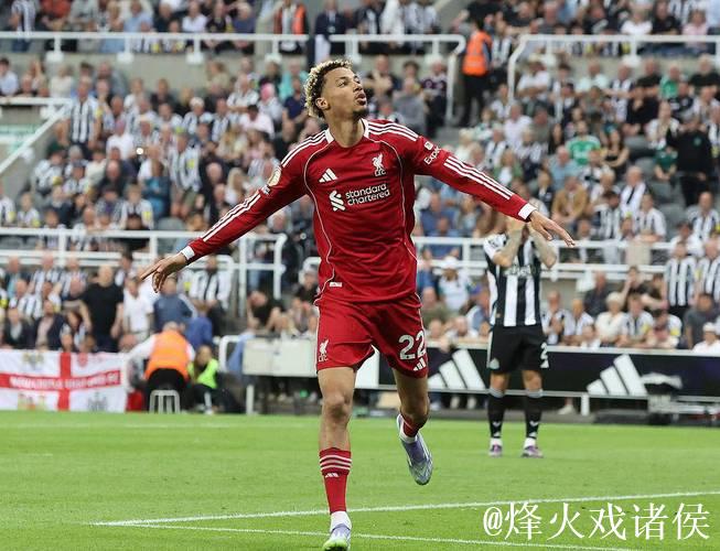 埃基蒂克梅开二度闪耀安菲尔德，伊萨克替补未获机会